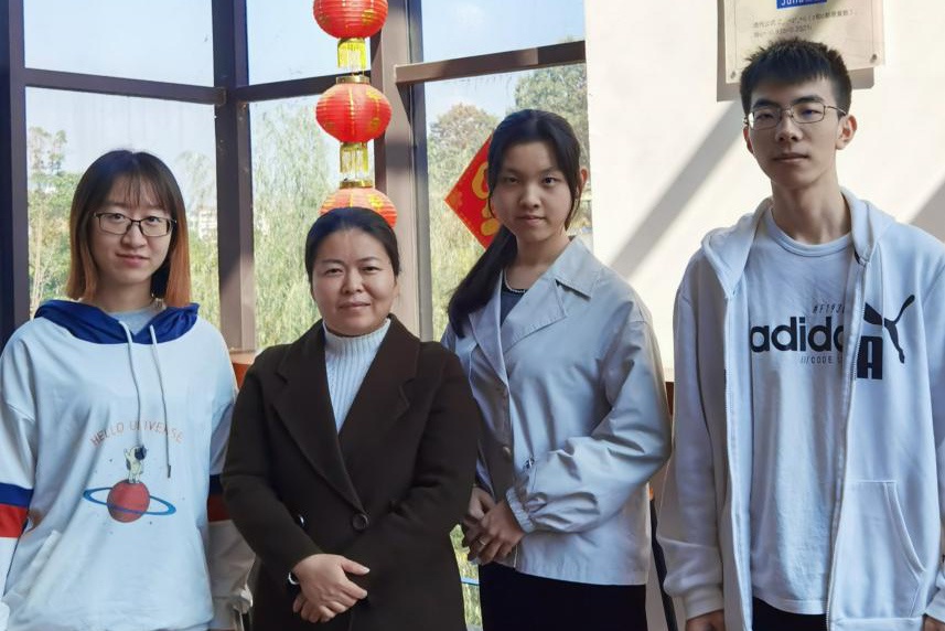 说明: //cet.xszrbjl.com/__local/2/C4/46/85C98A8A7CEE0044E6575DAB852_763AEB43_370A2.jpg?e=.jpg